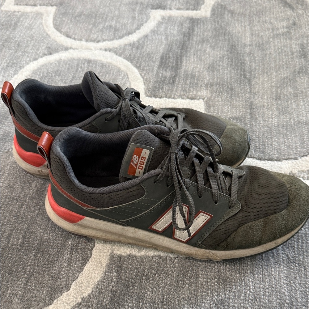 New Balance Men’s Gray and Red Athletic Sneakers